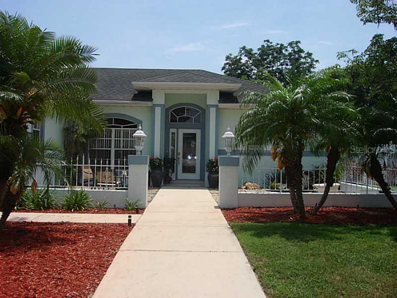 615 E Pierce St., Lake Alfred, FL 33850