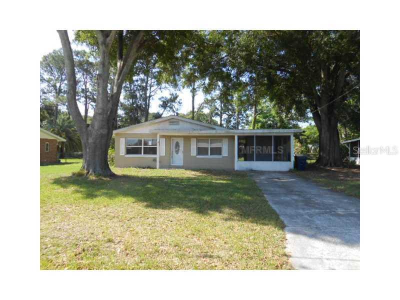 526 Tanglewood Dr., Auburndale, FL 33823