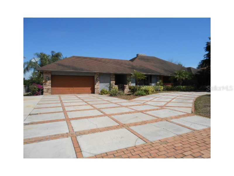 203 S Lake Mariam Dr., Winter Haven, FL 33884