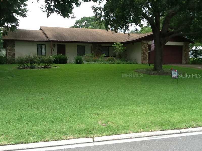 152 Lake Stella Dr., Auburndale, FL 33823