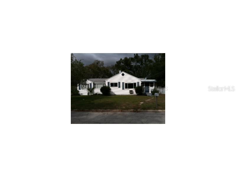 513 Avenue D, Winter Haven, FL 33880