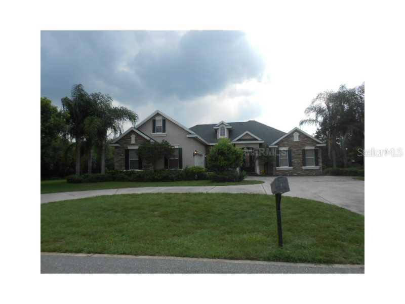 2537 Partridge Dr., Winter Haven, FL 33884