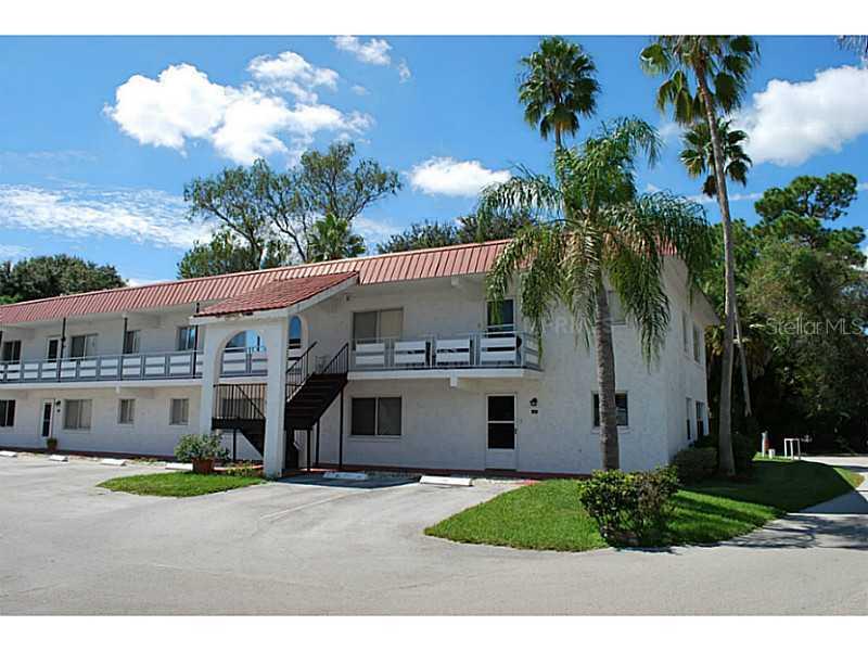 1100 Martinique Dr. #101, Winter Haven, FL 33884