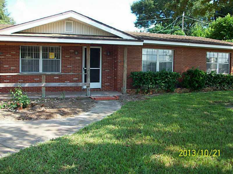 811 S 1st St., Lake Wales, FL 33853