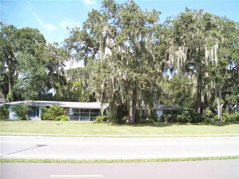 121 Lake Hollingsworth Dr., Lakeland, FL 33801