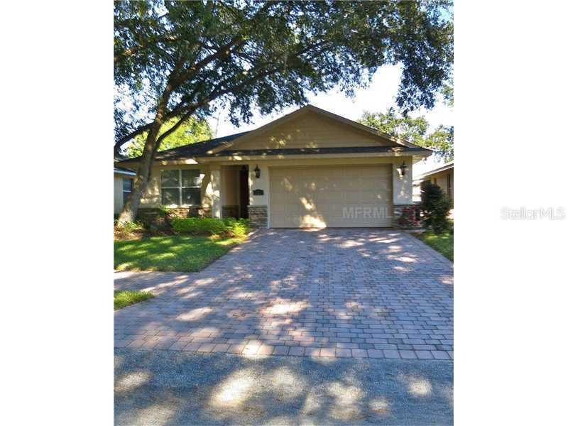 122 Newbern Cir., Auburndale, FL 33823