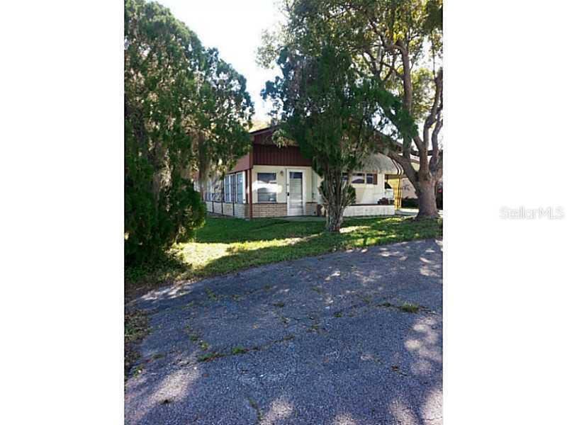 109 Lakeside Dr., Auburndale, FL 33823