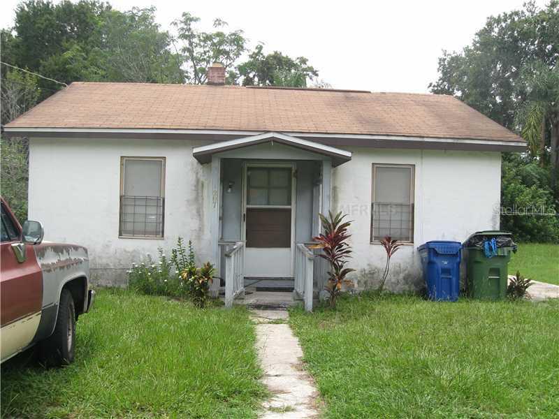 1207 5th St., Winter Haven, FL 33881