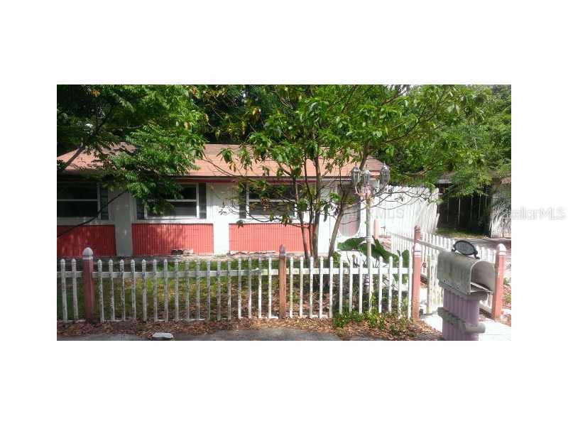 1335 Rowell St., Auburndale, FL 33823