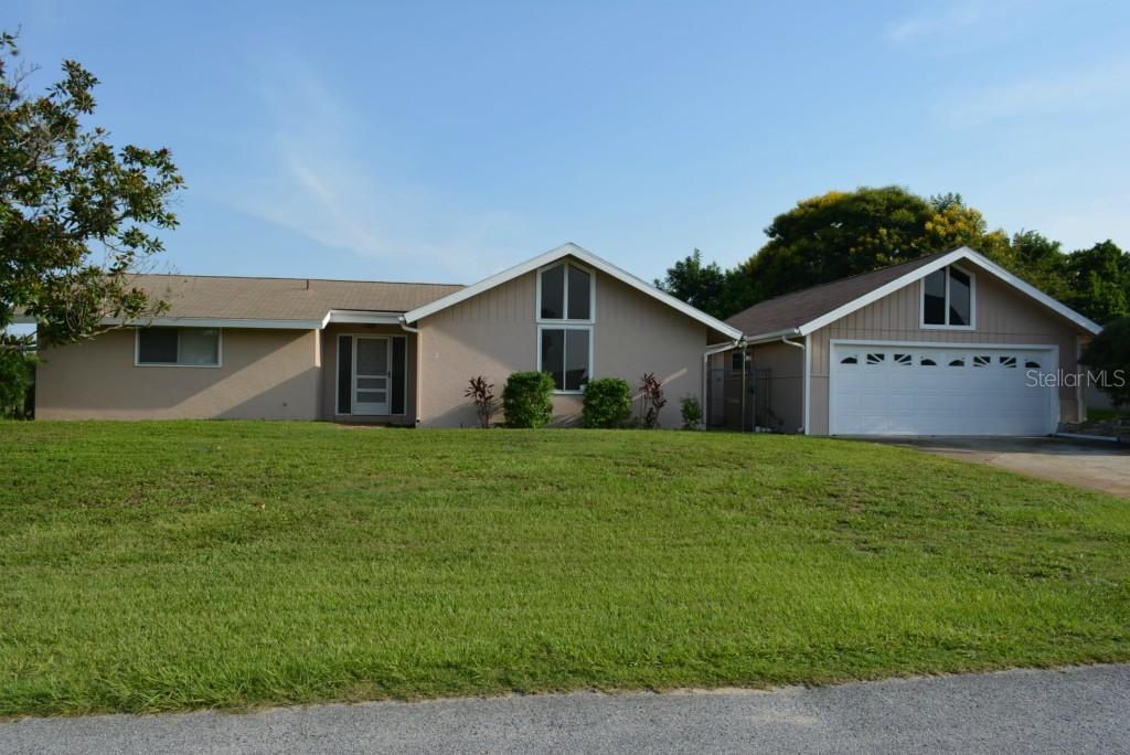 2 Easy St., Lake Wales, FL 33898