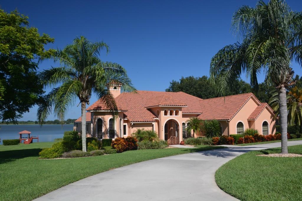 112 Raintree Ct., Auburndale, FL 33823