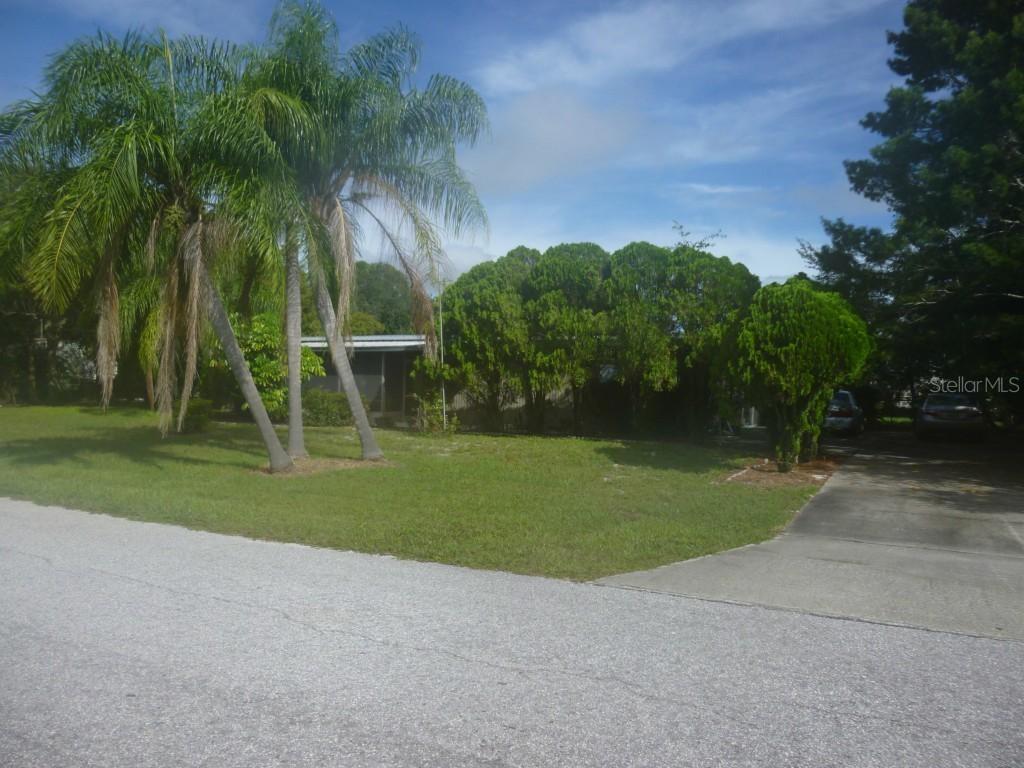 5811 Red Fox Dr., Winter Haven, FL 33884