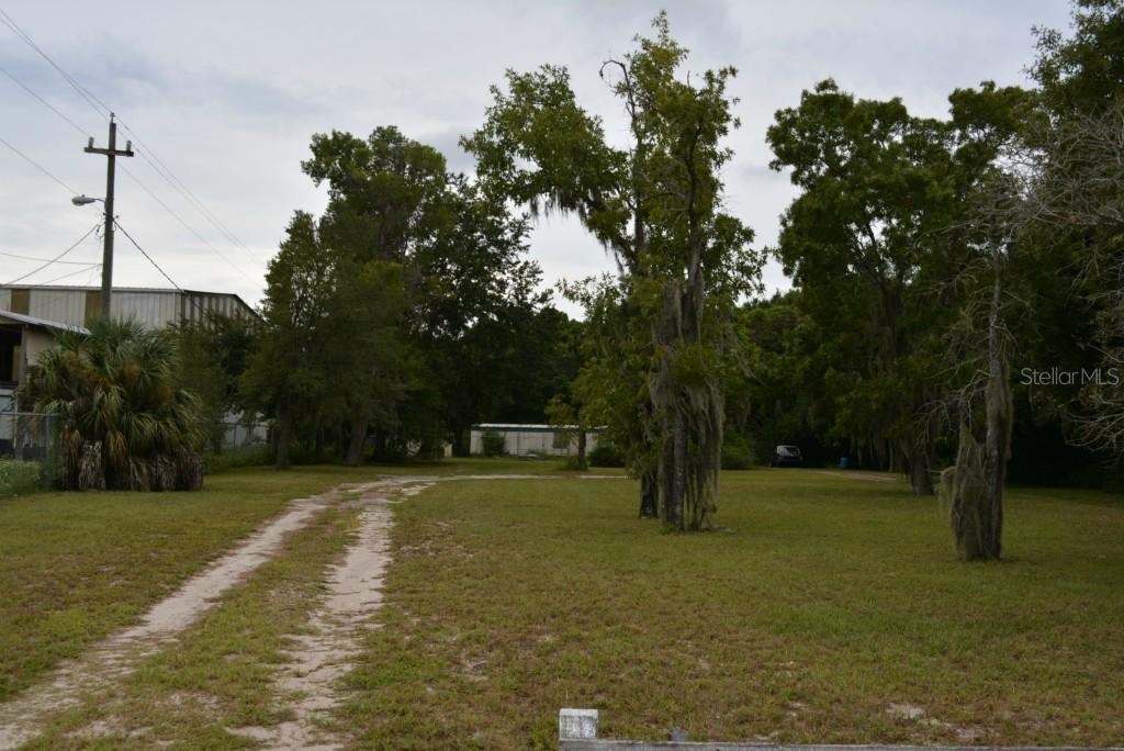 352 County Rd 655, Auburndale, FL 33823
