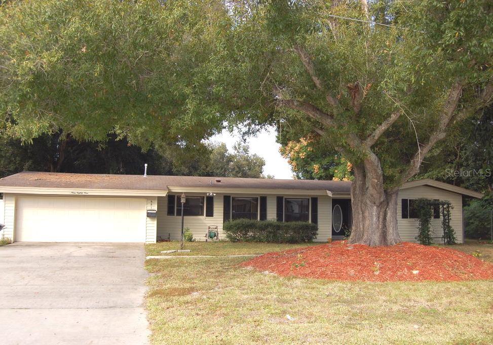981 Oleander Dr., Winter Haven, FL 33880