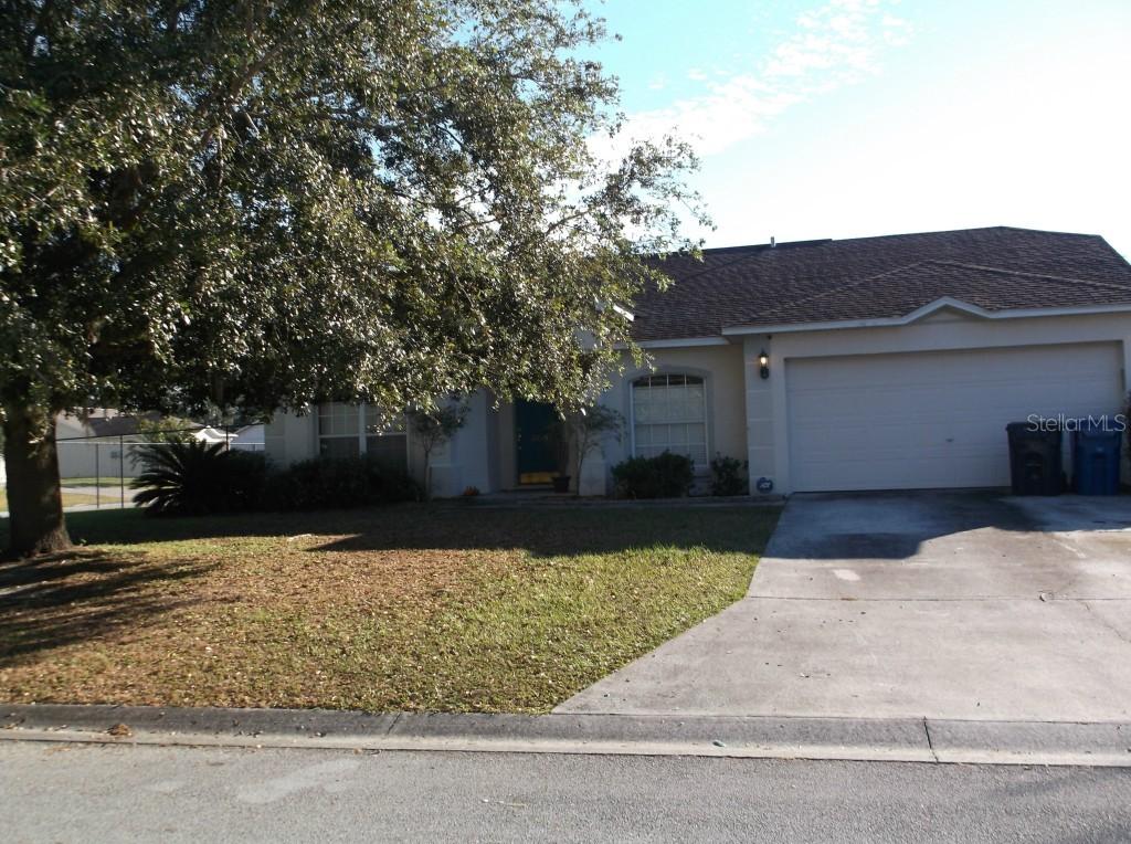 609 Berkley Pointe Dr., Auburndale, FL 33823