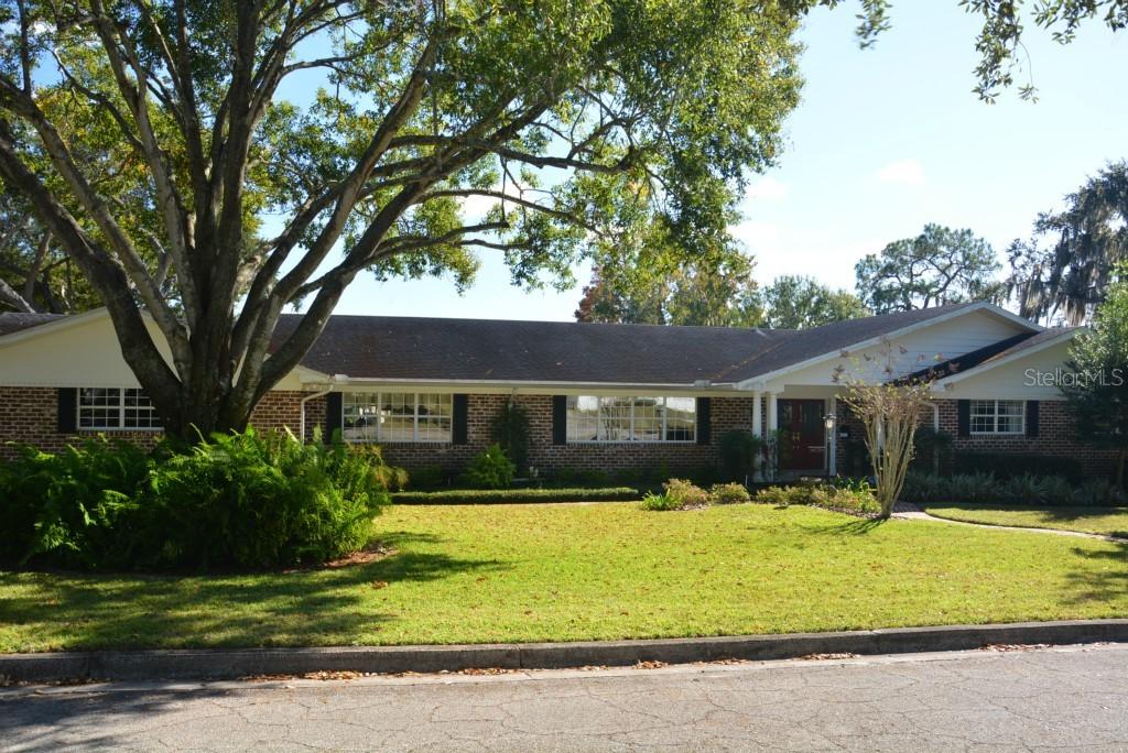 250 Lake Link Dr., Winter Haven, FL 33884
