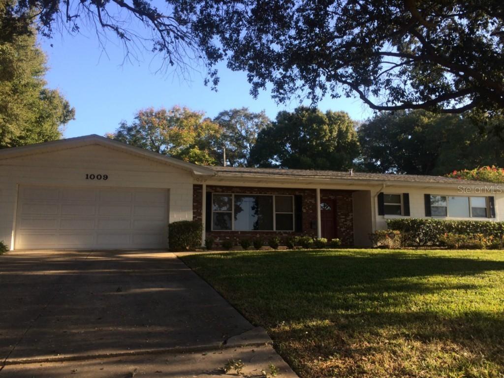 1009 N Lake Howard Dr., Winter Haven, FL 33881