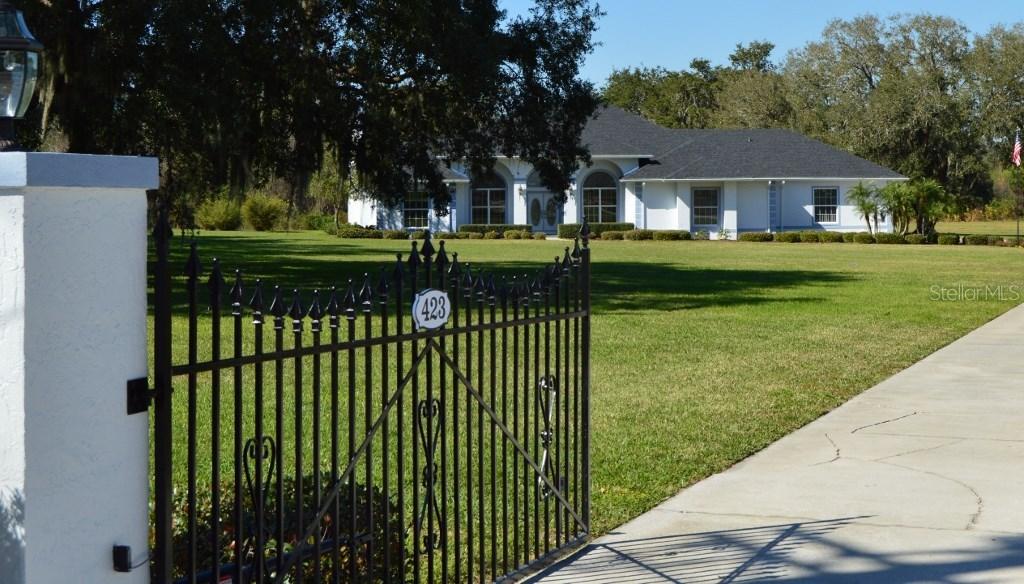423 Lake Ned Rd., Winter Haven, FL 33884