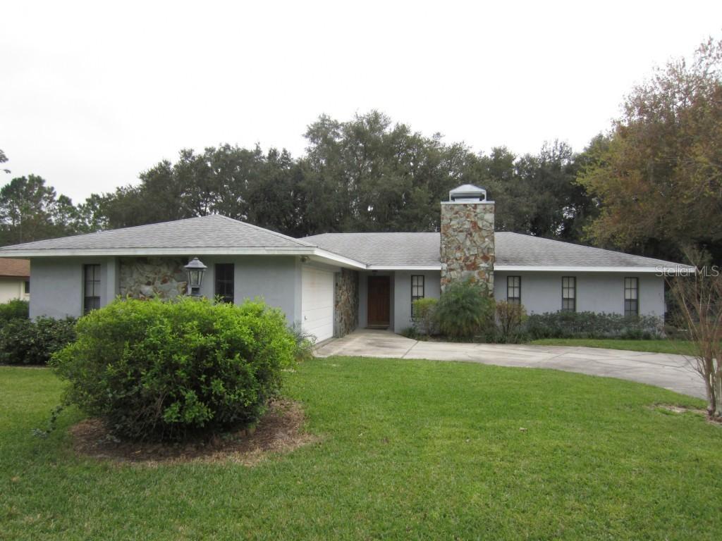 916 Van Dr., Auburndale, FL 33823