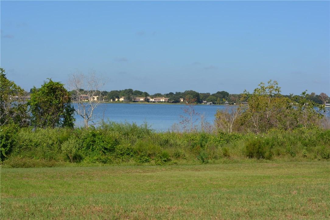 2121 Lakeridge Dr., Winter Haven, FL 33881