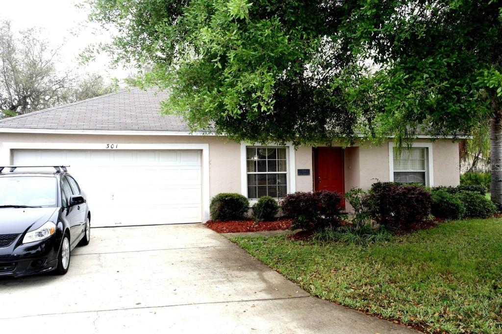 301 Paradise Woods Pl., Davenport, FL 33896