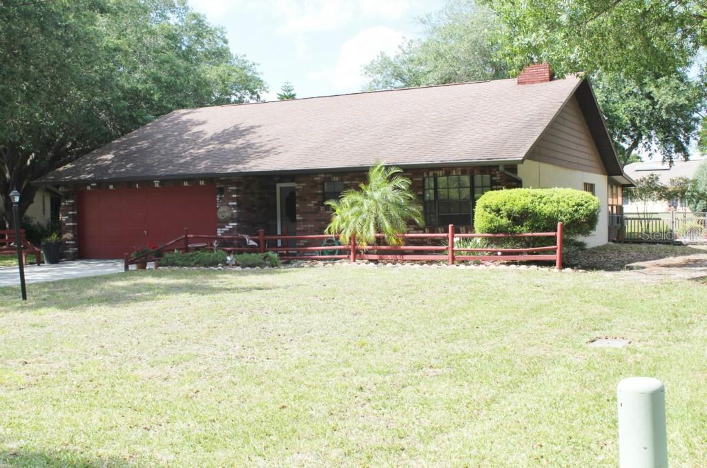 909 Van Dr., Auburndale, FL 33823