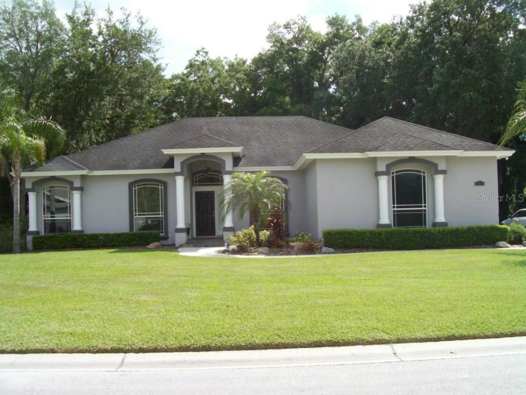 6519 Bristol Oaks Dr., Lakeland, FL 33811