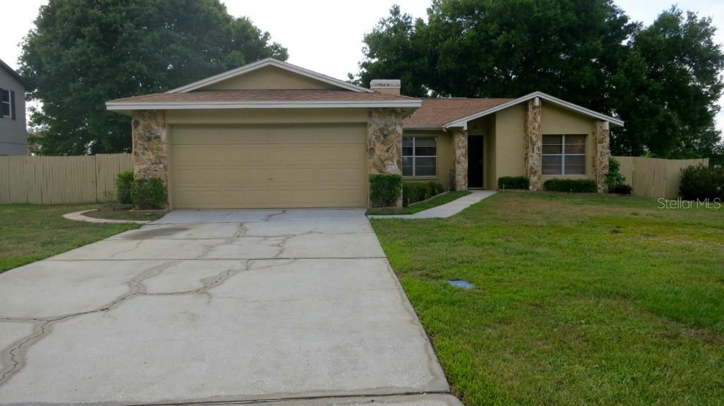 201 Lake Thomas Dr., Winter Haven, FL 33880