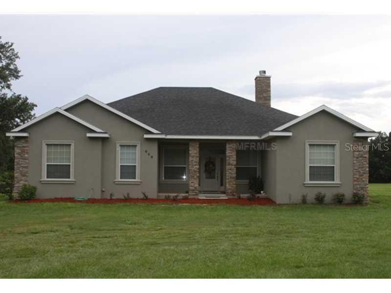 649 Honeyfarm Ln., Auburndale, FL 33823