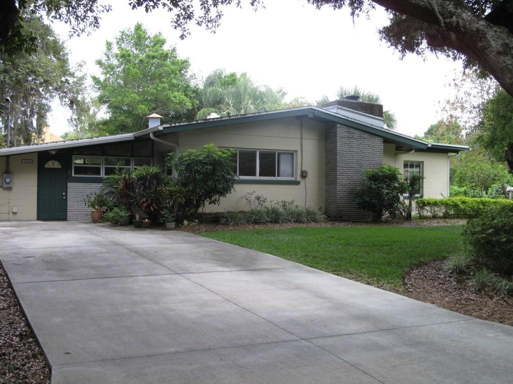 2404 E Lake Hartridge Dr., Winter Haven, FL 33881