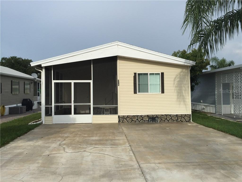 834 Center Crest Blvd., Davenport, FL 33837