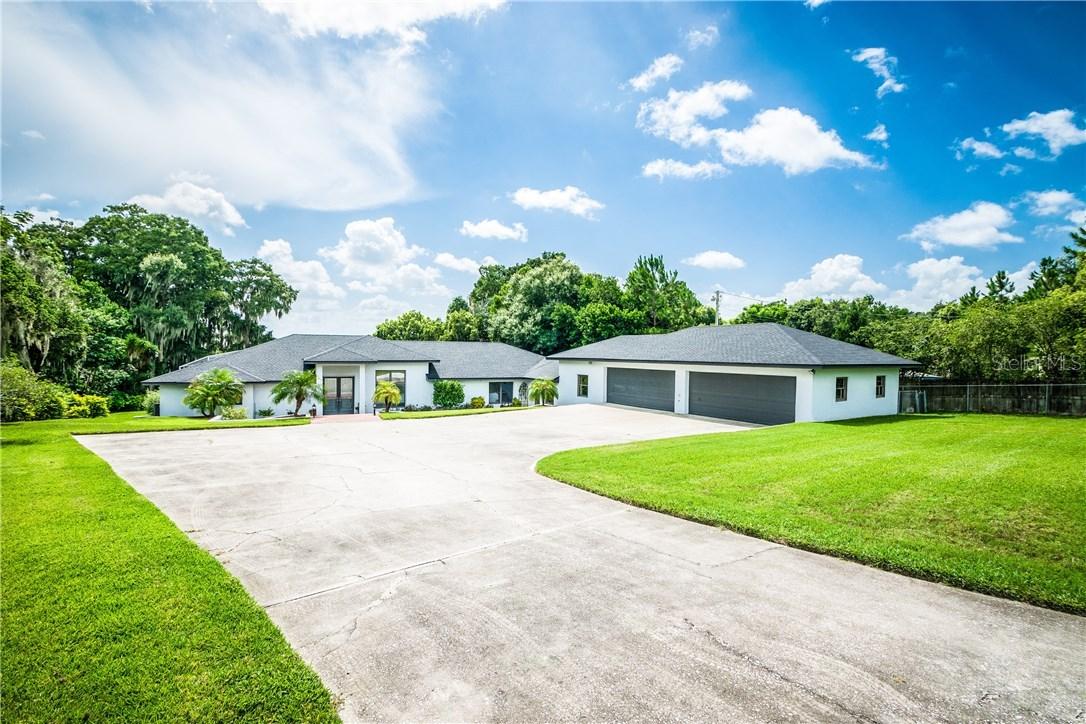 1005 W Lake Eloise Ter., Winter Haven, FL 33884