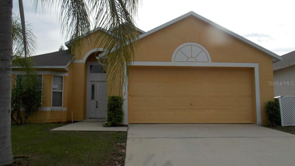 201 Aylesbury Ln., Davenport, FL 33837