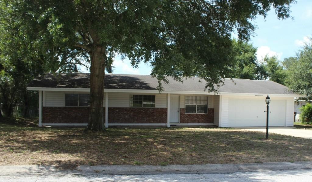 810 Hillside Ave., Lake Wales, FL 33853