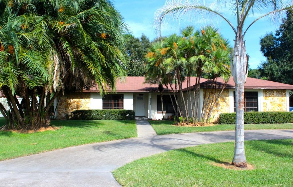 2002 Amesbury Dr., Auburndale, FL 33823