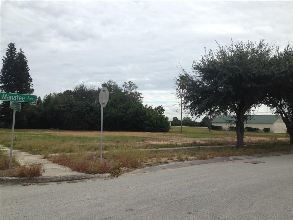 215 W Cypress St., Davenport, FL 33837