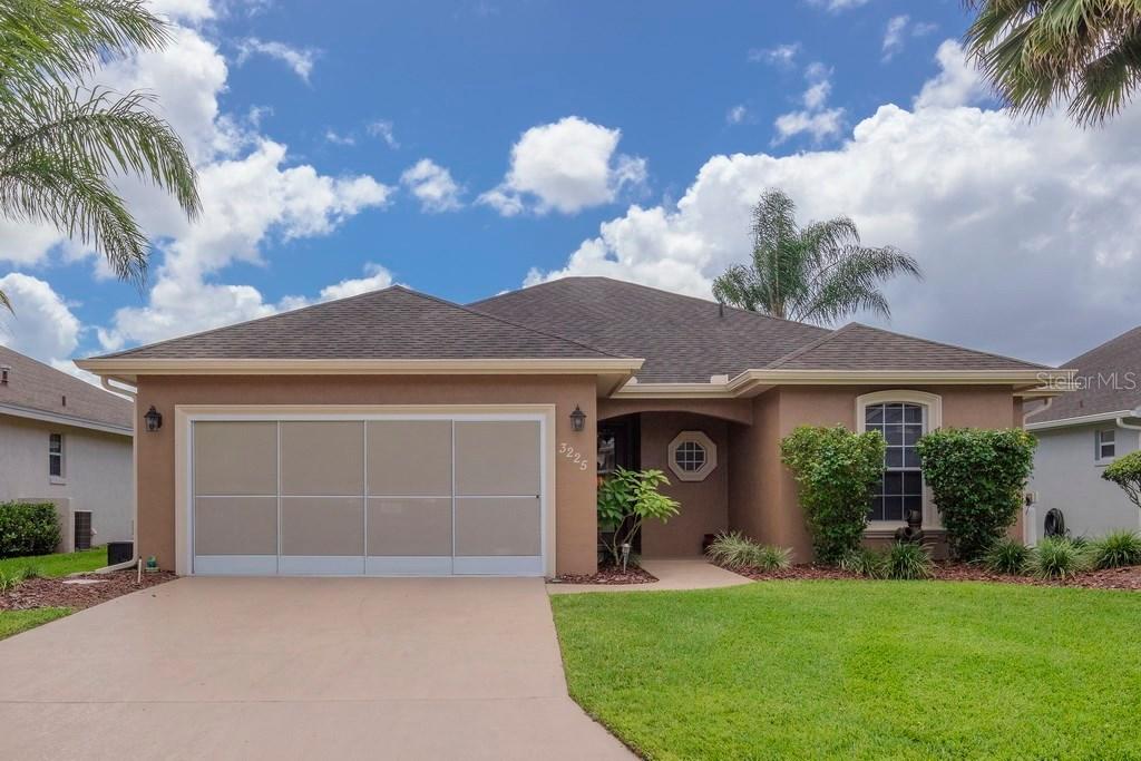 3225 Oak Tree Ln., Winter Haven, FL 33884