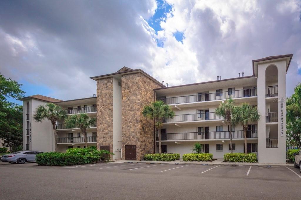 2037 San Marcos Dr. #111, Winter Haven, FL 33880