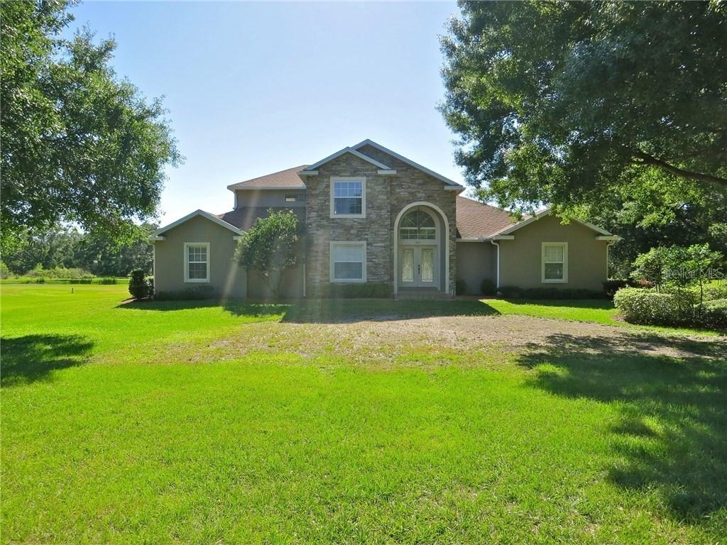 645 Honeyfarm Ln., Auburndale, FL 33823