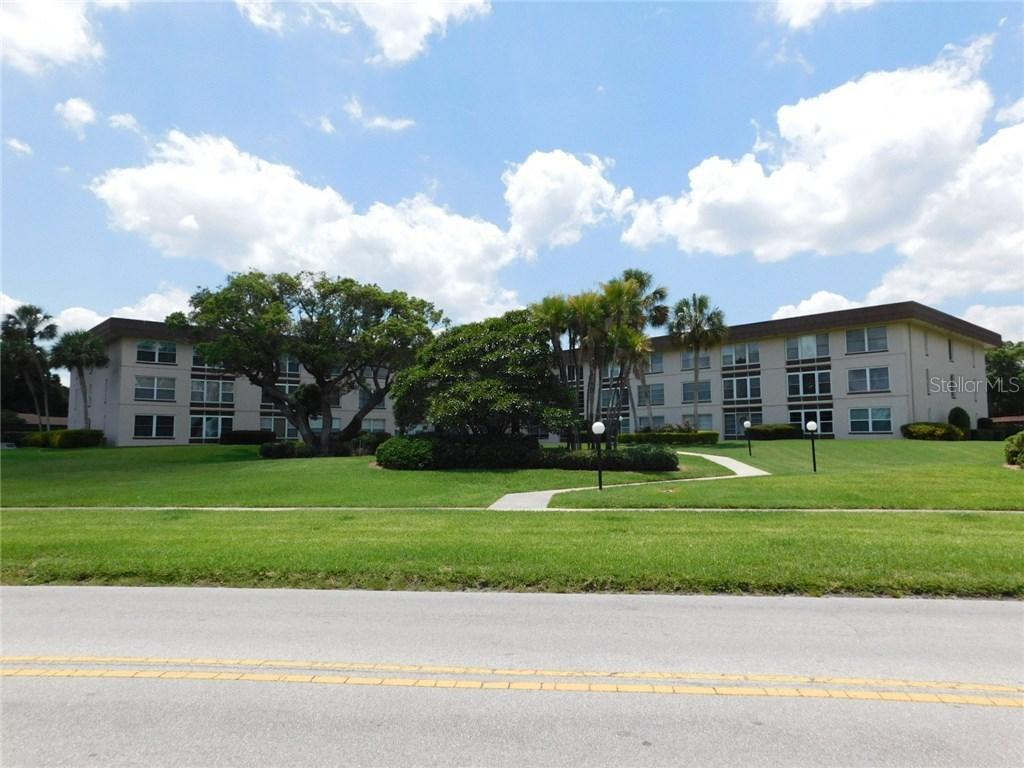 333 Lake Howard Dr. #302B, Winter Haven, FL 33880
