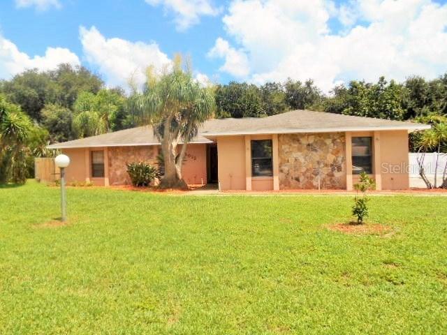 2012 Brentwood Dr., Auburndale, FL 33823