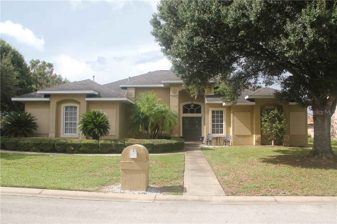 136 Lake Mariam Way, Winter Haven, FL 33884