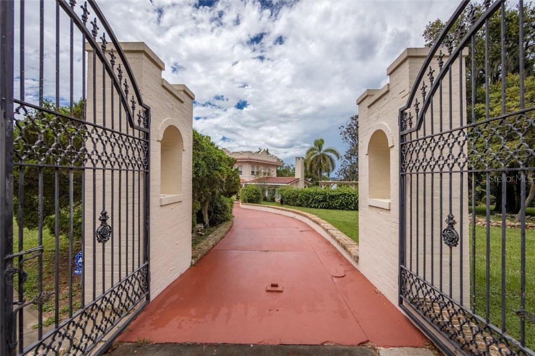 943 Campbell Ave., Lake Wales, FL 33853