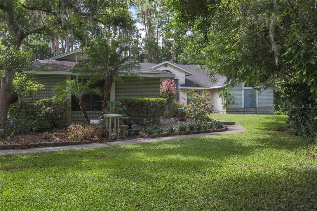 2300 Avenue D, Winter Haven, FL 33880