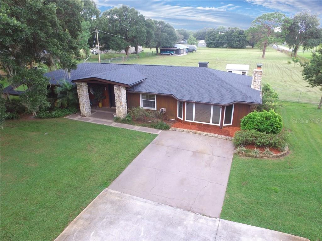 1943 Foxhollow Dr., Auburndale, FL 33823