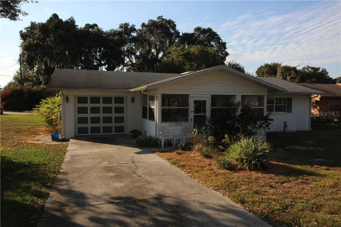 4742 Cypress Dr., Lake Wales, FL 33898