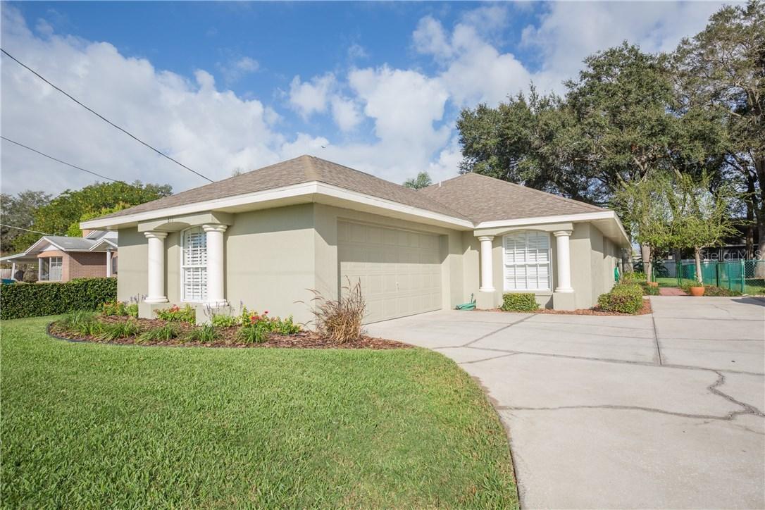 811 N Lake Eloise Dr, Winter Haven, FL 33884