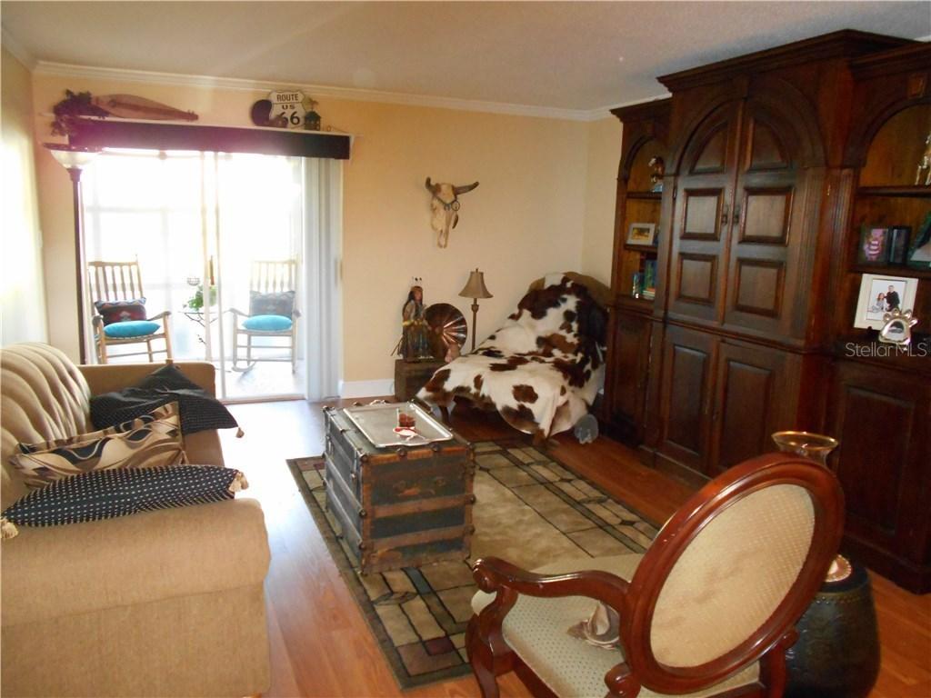 689 Lake Howard Drive Nw #2A, Winter Haven, FL 33880