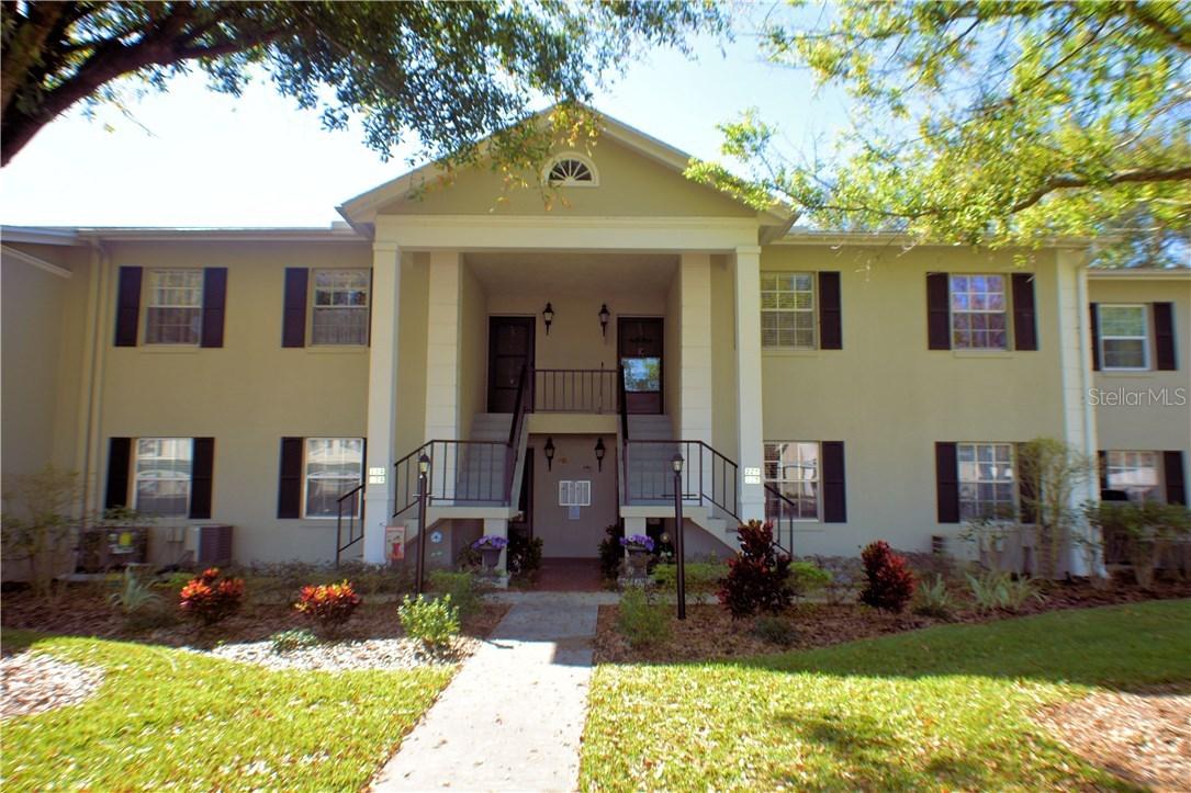 689 Lake Howard Dr. #125, Winter Haven, FL 33880