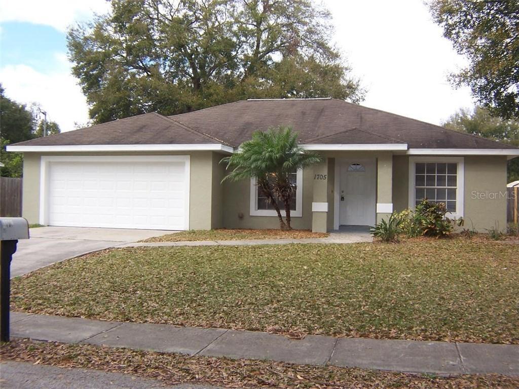 1705 Sandalwood Cir., Winter Haven, FL 33880